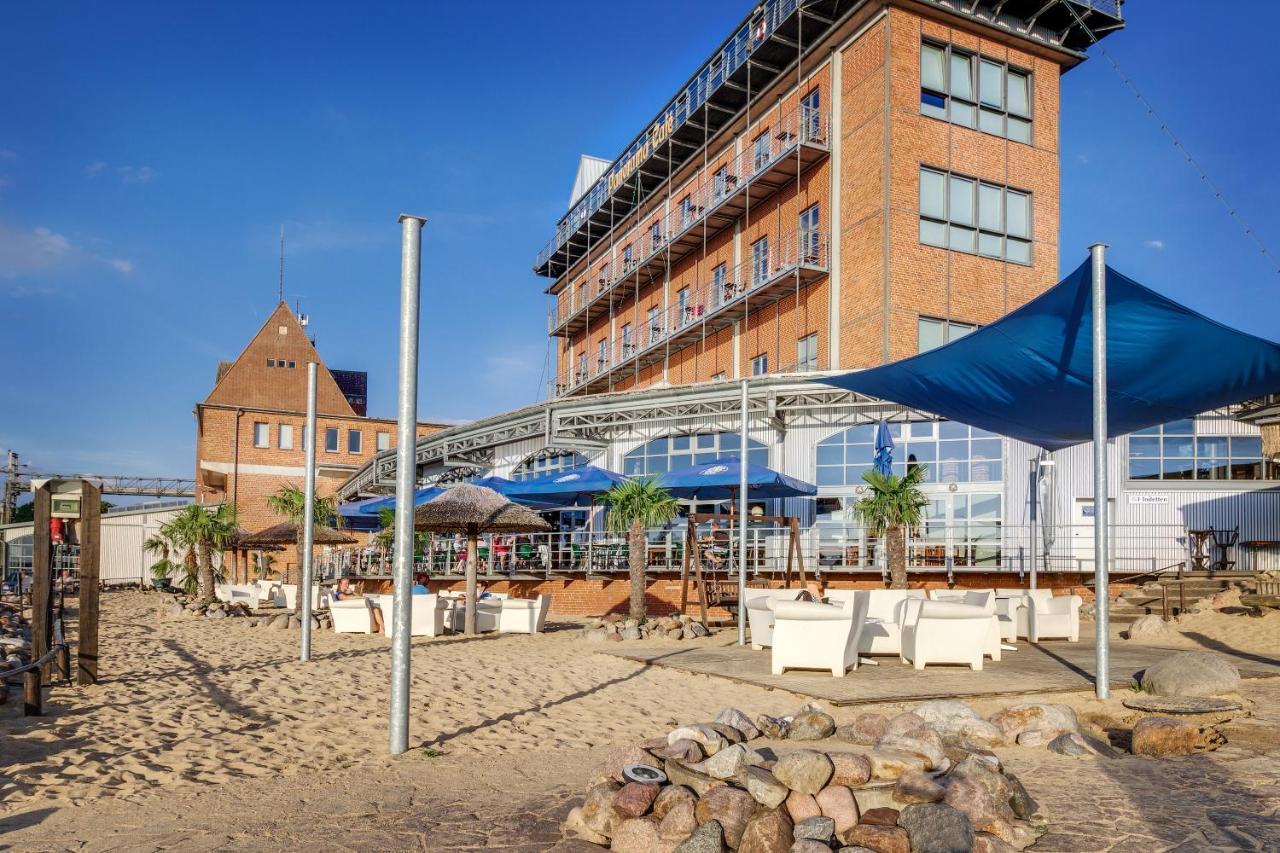 Hotel Domitzer Hafen Exteriör bild
